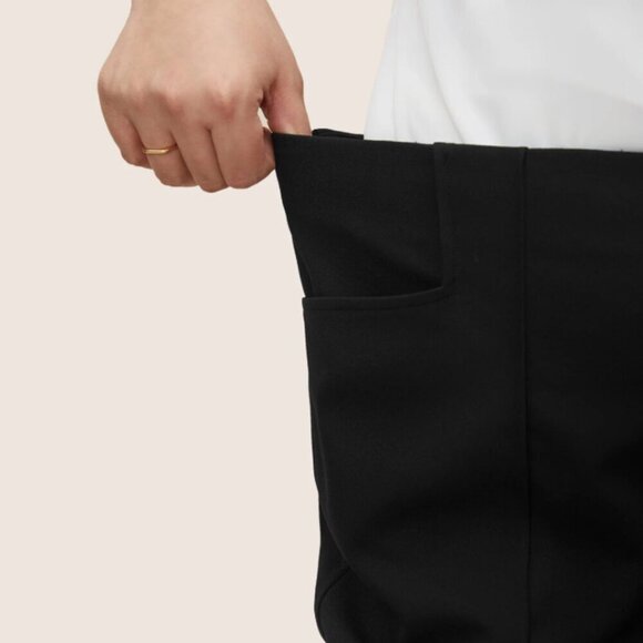 Bloomchic Plus Size Plain Pleated Elastic Waist High Rise Pants - Picture 3 of 7